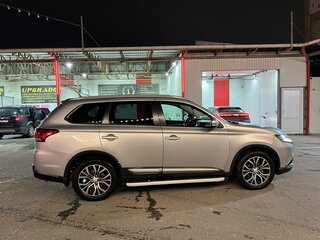 2015 Mitsubishi Outlander III Рестайлинг 2, серебристый, 1750000 рублей, вид 2