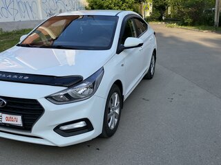 2017 Hyundai Solaris II, белый, 1050000 рублей, вид 1