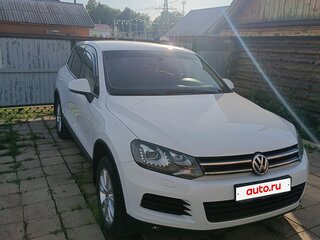 2012 Volkswagen Touareg II, белый, 2400000 рублей, вид 4