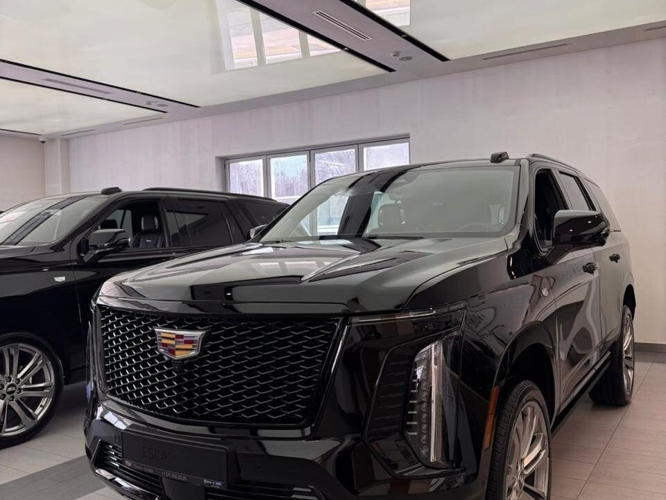 Открыть фотографии: Cadillac Escalade V Рестайлинг