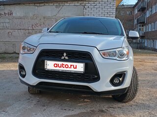 2013 Mitsubishi ASX I Рестайлинг, белый, 900000 рублей, вид 3