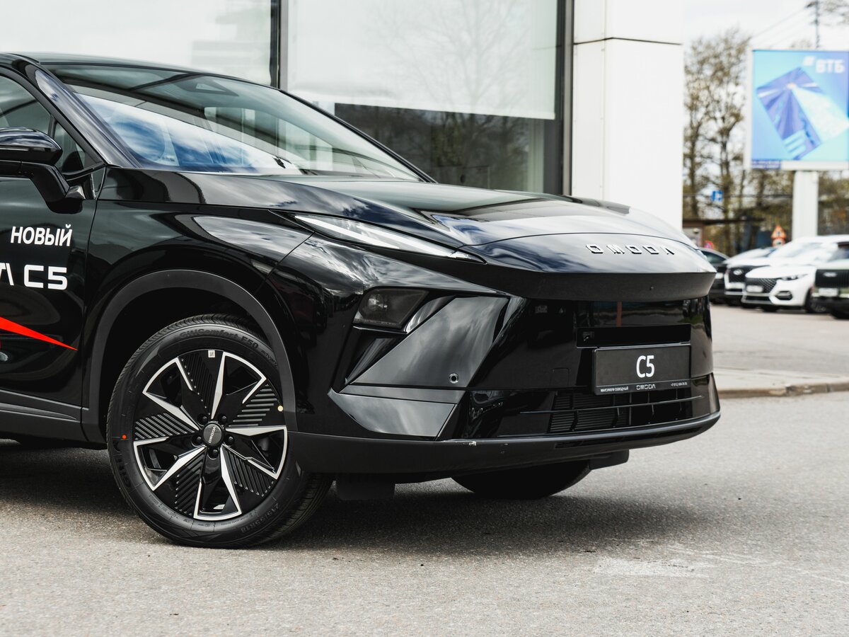 Открыть фотографии: Omoda C5 II