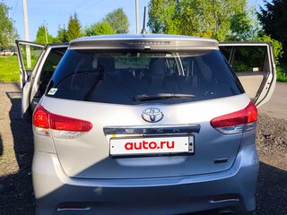 2010 Toyota Wish II, серебристый, 750000 рублей, вид 3