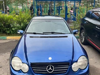 2001 Mercedes-Benz C-Класс 230 II (W203), синий, 255000 рублей, вид 3