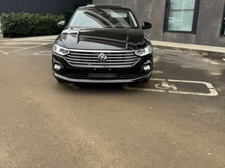 2022 Volkswagen Lavida III Рестайлинг, чёрный, 1400000 рублей, вид 3