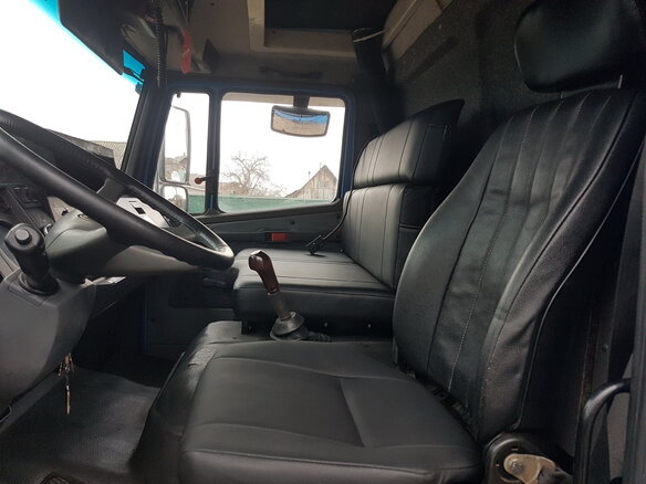 1994 Mercedes-Benz 814, синий, 1050000 рублей - вид 6