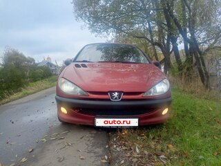 2004 Peugeot 206, красный, 150000 рублей, вид 2