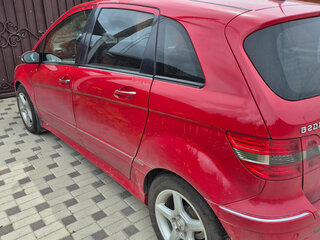 2008 Mercedes-Benz B-Класс 200 I (W245), пурпурный, 800000 рублей, вид 3