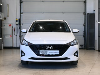 2021 Hyundai Solaris II Рестайлинг, белый, 1199000 рублей, вид 2