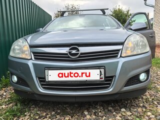 2011 Opel Astra H Рестайлинг, серебристый, 600000 рублей, вид 1