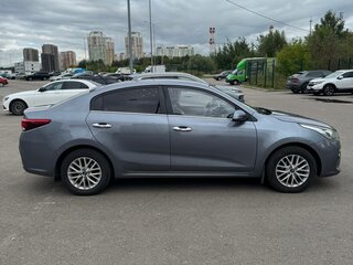 2017 Kia Rio IV, серый, 1300000 рублей, вид 4