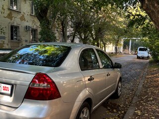 2011 Chevrolet Aveo I Рестайлинг, серебристый, 350000 рублей, вид 4