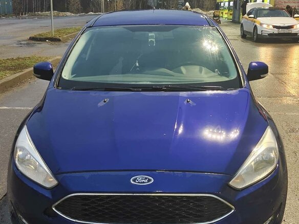 2015 Ford Focus III Рестайлинг, синий, 1200000 рублей