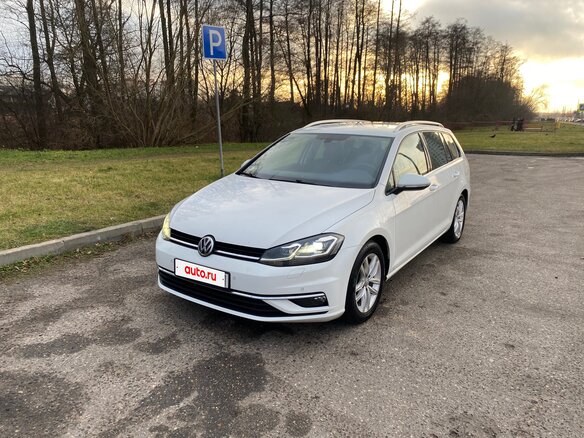 2018 Volkswagen Golf VII Рестайлинг, белый, 1250000 рублей