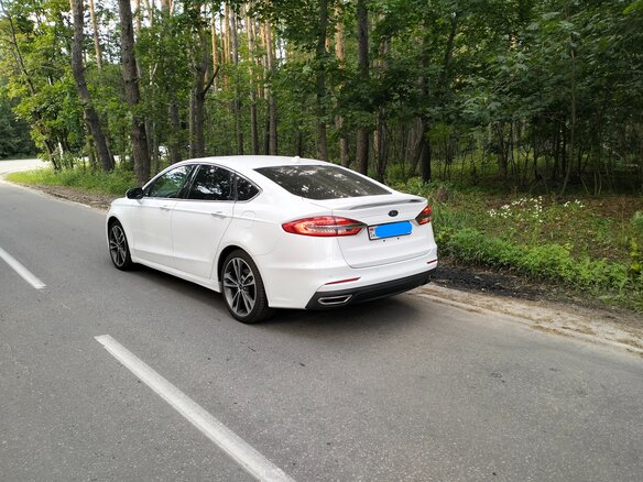 2018 Ford Fusion (North America) II Рестайлинг, белый, 1390000 рублей - вид 4