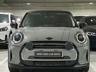 2021 Mini Hatch Cooper III (F55/F56) Рестайлинг 2, серебристый, 2045000 рублей, вид 1