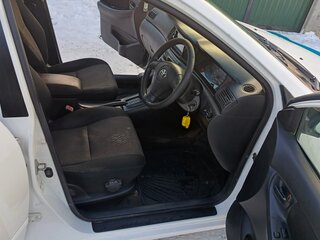 2003 Toyota Corolla IX (E120, E130) Рестайлинг, белый, 715000 рублей, вид 2