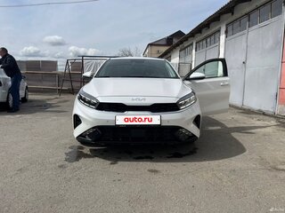 2022 Kia Cerato IV Рестайлинг, белый, 2800000 рублей, вид 2
