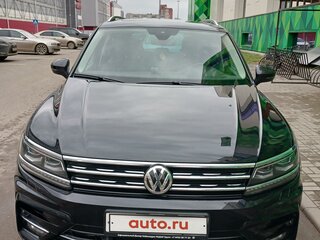 2019 Volkswagen Tiguan II, чёрный, 3000000 рублей, вид 1