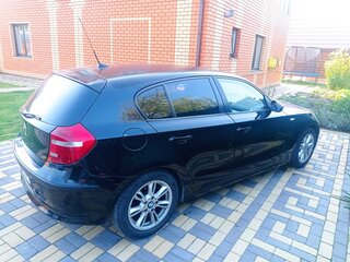 2009 BMW 1 серии 116i I (E81/E82/E87/E88) Рестайлинг, чёрный, 890000 рублей, вид 3