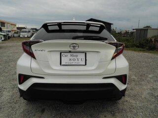 2021 Toyota C-HR I Рестайлинг, белый, 1690000 рублей, вид 5