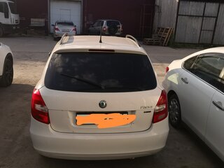 2012 Skoda Fabia II Рестайлинг, белый, 600000 рублей, вид 2