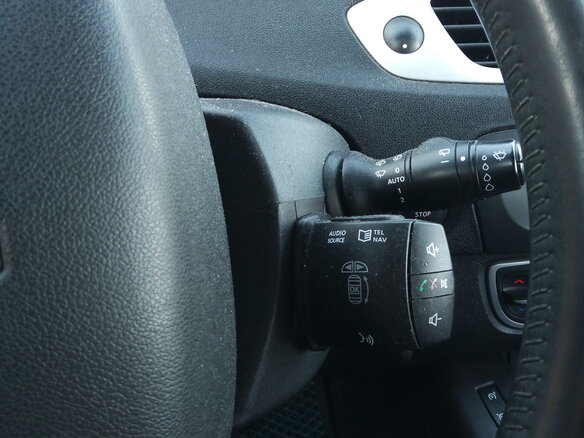 2009 Renault Scenic Grand III, серый, 795000 рублей - вид 9
