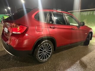 2011 BMW X1 18i I (E84), красный, 1300000 рублей, вид 4