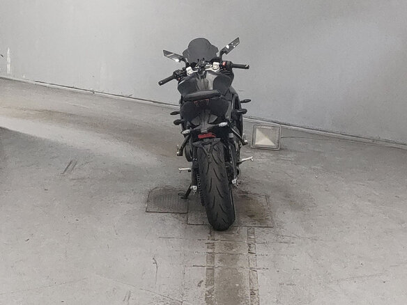 2024 Triumph Daytona 660, чёрный, 1100000 рублей - вид 3