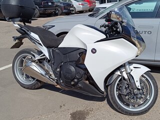 2010 Honda VFR 1200, белый, 722222 рублей, вид 1