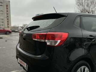 2016 Kia Rio III Рестайлинг, чёрный, 1200000 рублей, вид 5