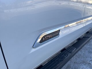 2022 Toyota Tundra CrewMax III, белый, 9999990 рублей, вид 3