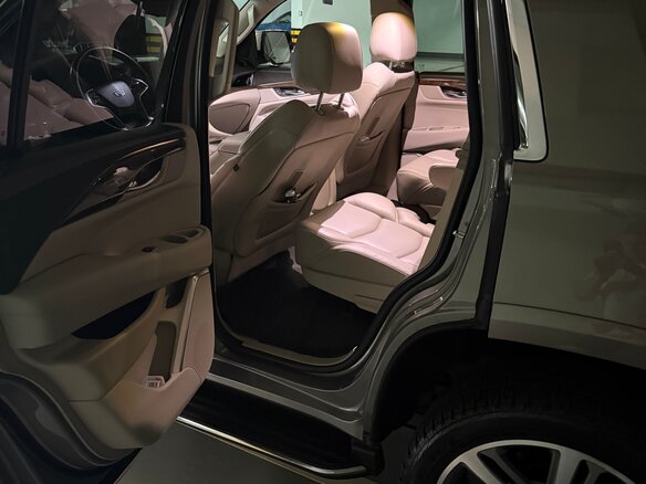 2018 Cadillac Escalade IV, бежевый, 4140000 рублей - вид 22