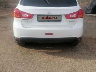 2013 Mitsubishi ASX I Рестайлинг, белый, 1400000 рублей, вид 2