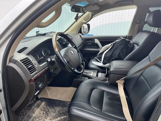 2008 Toyota Land Cruiser 200 Series, серебристый, 2350000 рублей, вид 2