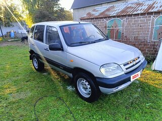 2005 Chevrolet Niva I, серебристый, 323000 рублей, вид 2