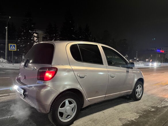 2001 Toyota Vitz I (P10), розовый, 375000 рублей - вид 4