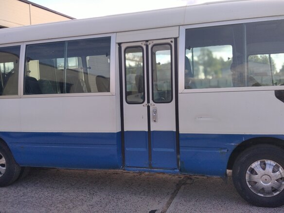 1998 Toyota Coaster, белый, 314000 рублей - вид 3