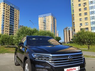 2021 Volkswagen Touareg III, чёрный, 8000000 рублей, вид 5
