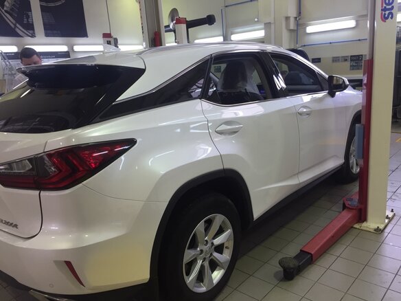 2017 Lexus RX 200t IV, белый, 3900000 рублей - вид 8