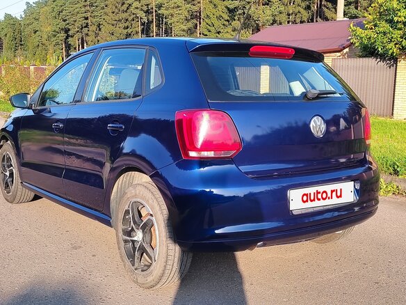 2010 Volkswagen Polo V, синий, 730000 рублей - вид 11