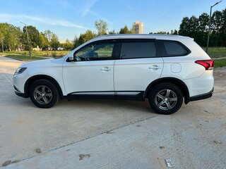 2015 Mitsubishi Outlander III Рестайлинг 2, белый, 1550000 рублей, вид 4