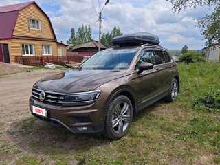 2018 Volkswagen Tiguan II, коричневый, 3000000 рублей, вид 1