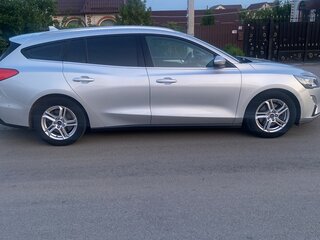 2019 Ford Focus IV, серый, 1400000 рублей, вид 2