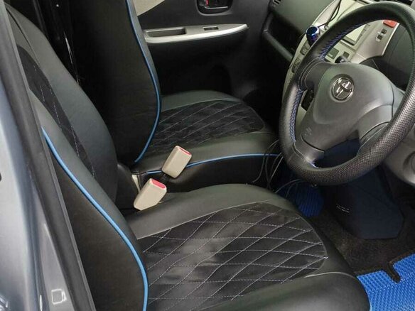 2010 Toyota Ractis I, серый, 1200000 рублей - вид 5