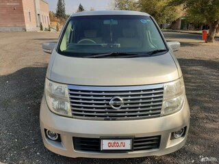 2004 Nissan Elgrand II (E51), бежевый, 1570000 рублей, вид 2