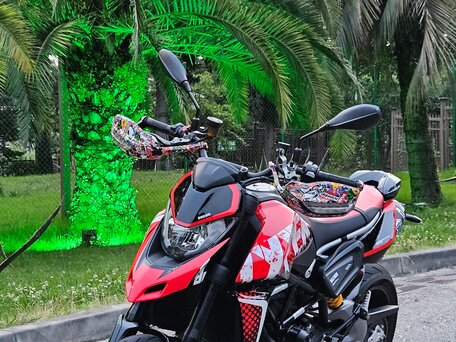 2022 Ducati Hypermotard, чёрный, 950000 рублей, вид 2