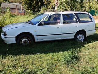 1996 Nissan Primera I (P10), белый, 80000 рублей, вид 3
