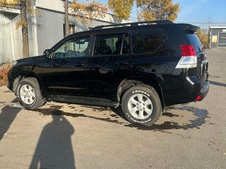 2010 Toyota Land Cruiser Prado 150 Series, чёрный, 3000000 рублей, вид 4