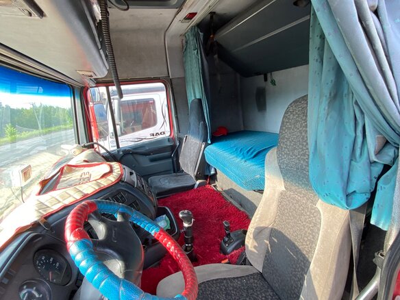 1999 DAF 95XF, красный, 850000 рублей - вид 4